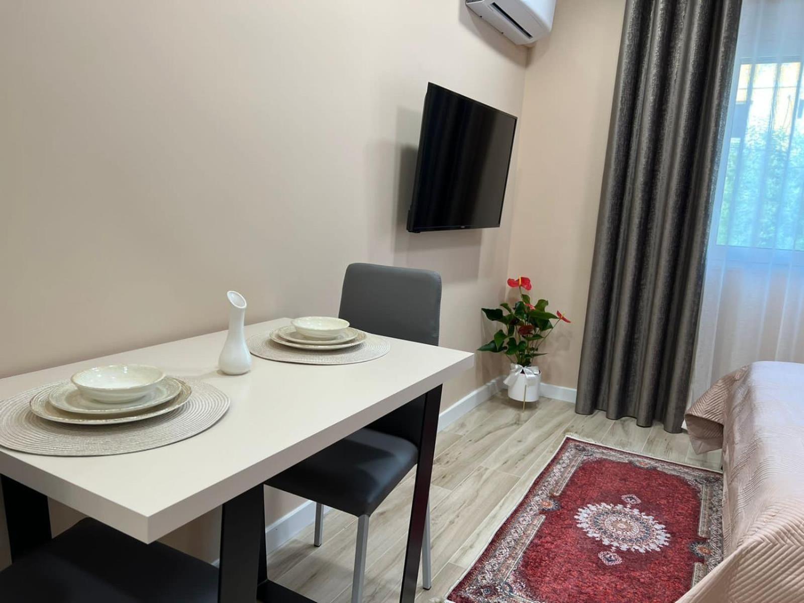 Smart Home , Lovely Apartment In ティラナ エクステリア 写真