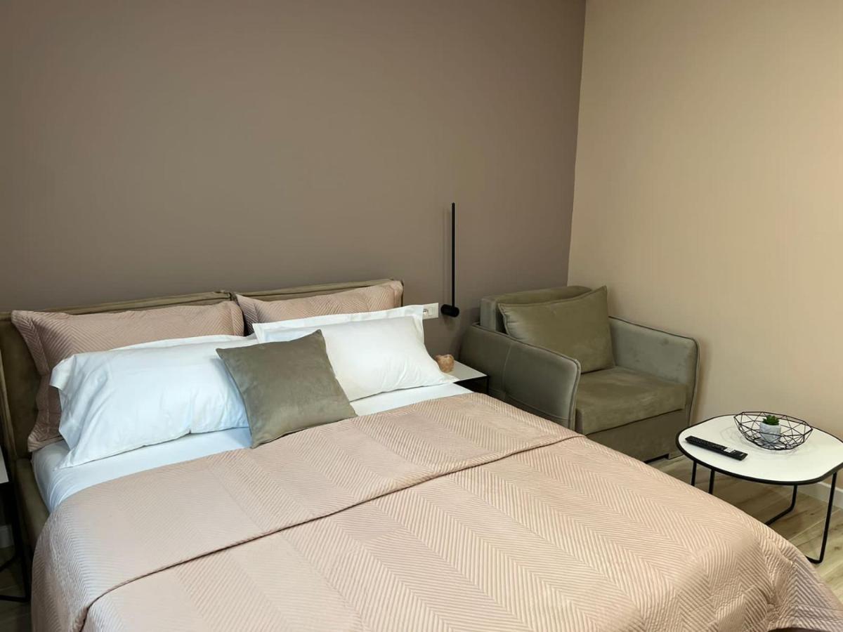 Smart Home , Lovely Apartment In ティラナ エクステリア 写真