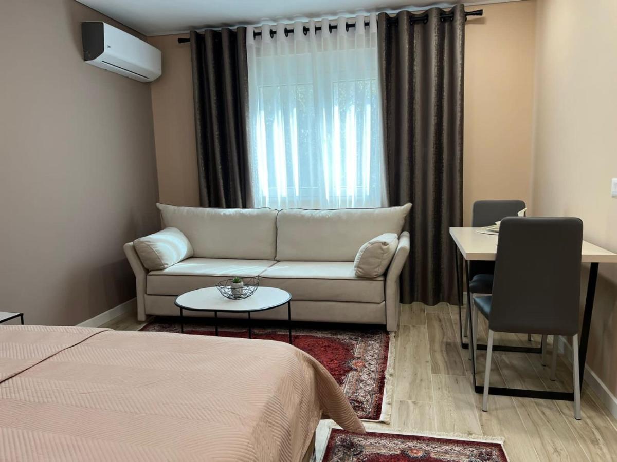 Smart Home , Lovely Apartment In ティラナ エクステリア 写真
